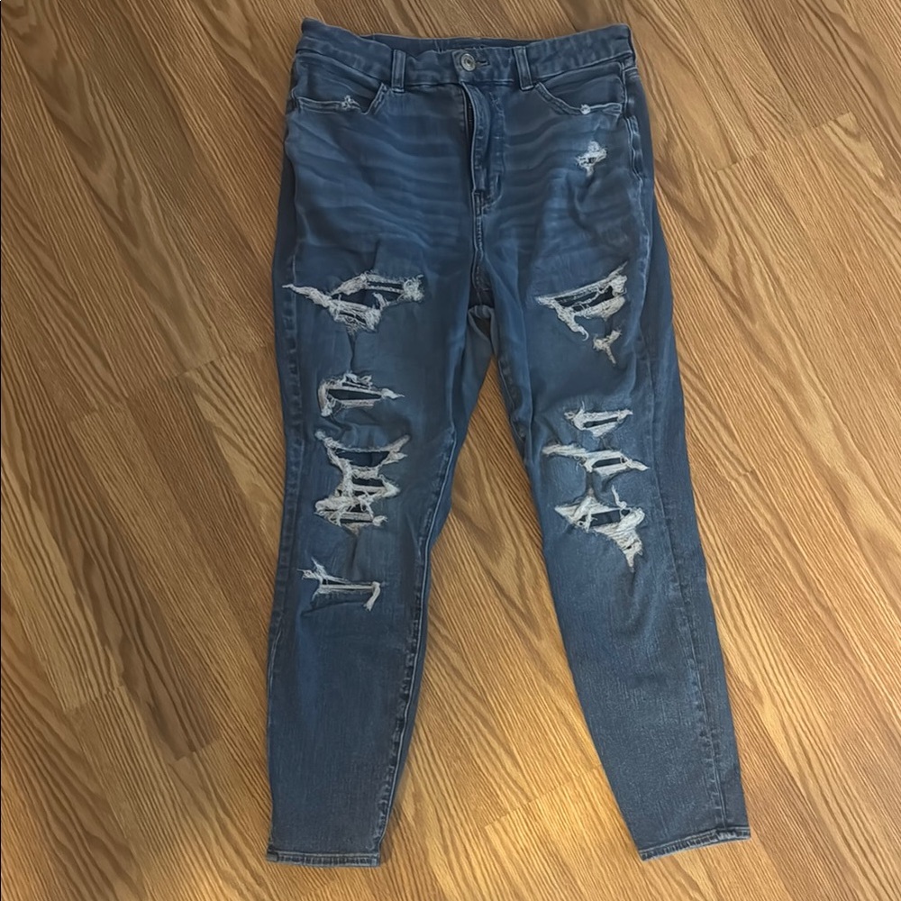 American Eagle Distressed Blue Jeans